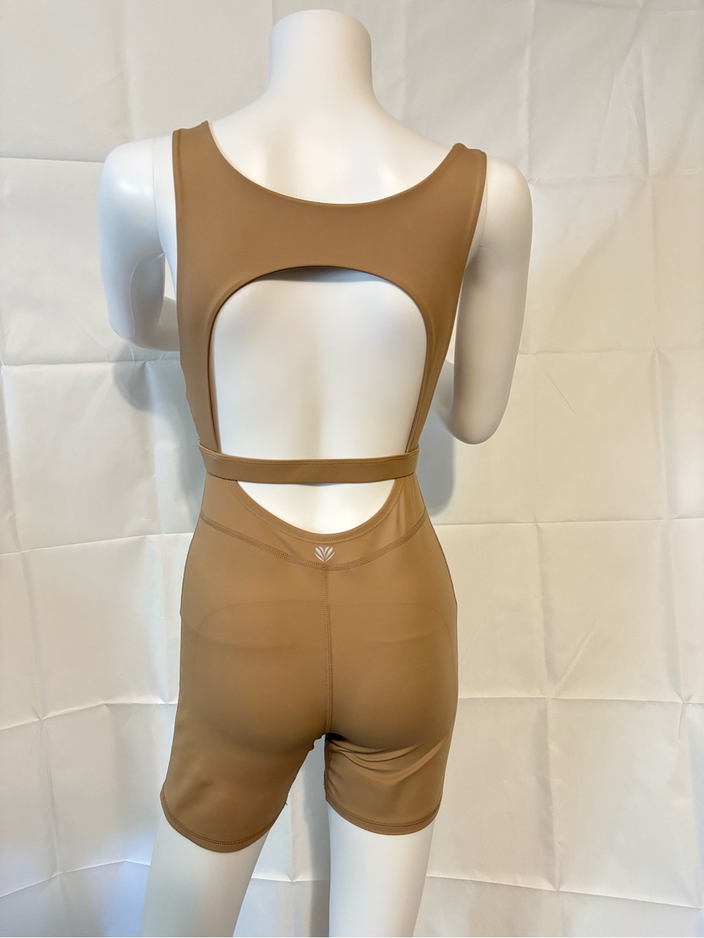Forever 21 Active Tan Cutout Biker Romper One Piece Size Medium - Picture 2 of 7